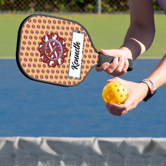 Ribbon van Bourgogne-Ivory door Kenneth Yoncich Pickleball Paddle (Insitu)