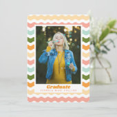 Ric Rac Moderne Fun Graduation Invitation (Debout devant)