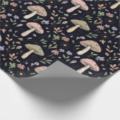 Rich Black Dark Academia Fungi Seamless Pattern Cadeaupapier (Hoek)