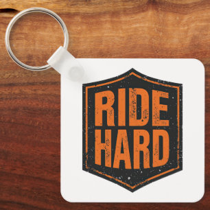 "Ride Hard" Ruw Biker Embleem Sleutelhanger