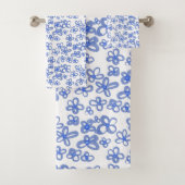 Rideau de douche à fleurs bleues (En situation)