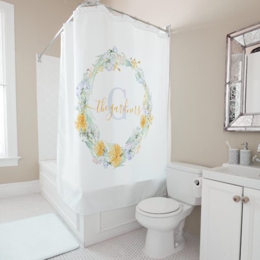 Rideau de douche avec monogramme et pissenlit (En situation)