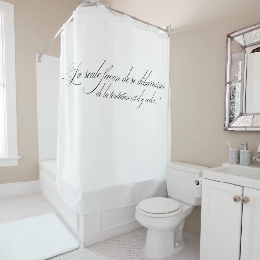 Rideau de douche avec script français (En situation)