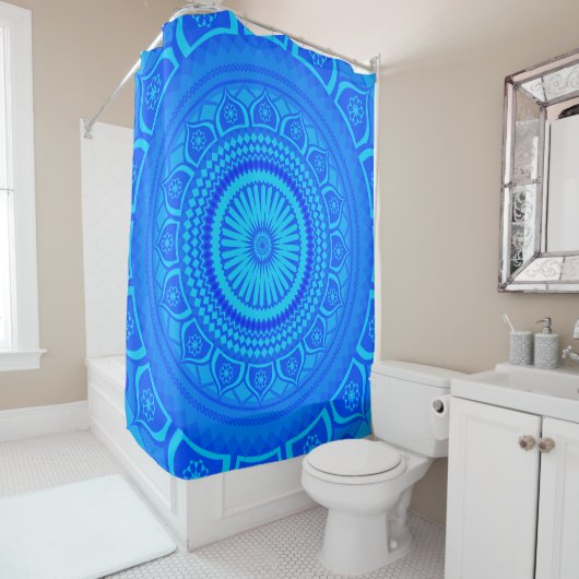 Rideau de douche bleu mandala indien (En situation)