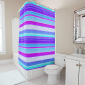 Rideau de douche bleu violet rayé (En situation)