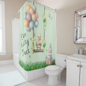 Rideau de douche de fond d'anniversaire Lucky Duck (En situation)