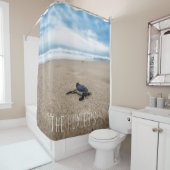 Rideau de douche monogramme de la tortue marine (En situation)