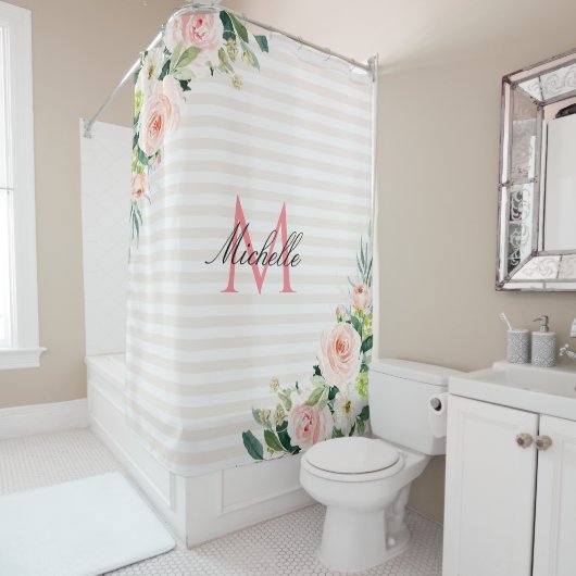 rideau de douche monogramme floral à rayures blanc (En situation)