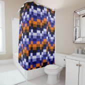 Rideau de douche Pixel Art – Bleus, Orange & Terre (En situation)