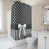Rideau de douche Polkadot Noir Blanc Stripe Bow (En situation)