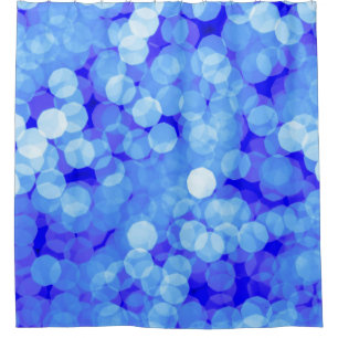 Rideaux De Douche Abstrait bleu clair bokeh. Bac bleu classique