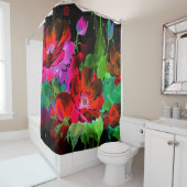 Rideaux De Douche Aquarelle Peinture de fleurs rouges sur noir (En situation)