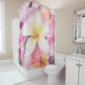 Rideaux De Douche Aquarelle tropicale de la plumeria d'Hawaï (En situation)