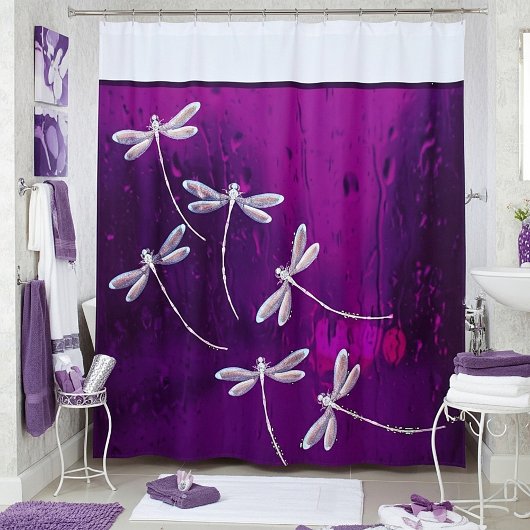 Rideaux de douche avec des libellules sur l'eau