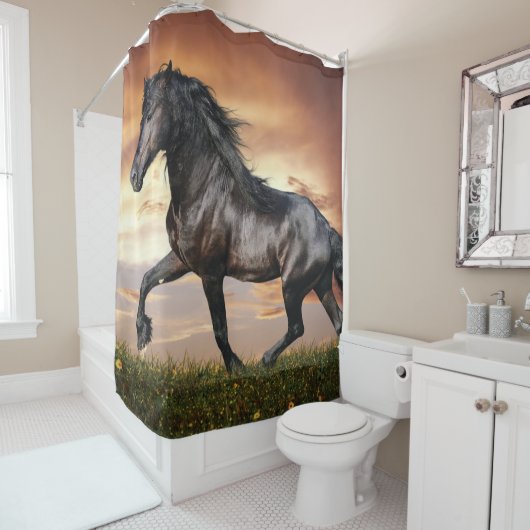 Rideaux De Douche Beau Cheval Noir (En situation)