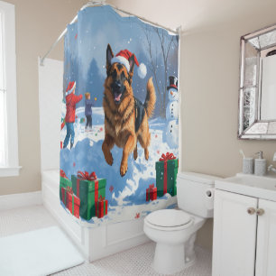 Rideaux De Douche Berger Allemand courant dans la neige avec un chap