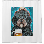 Rideaux De Douche Bernedoodle tenant une tasse à bière (Devant)