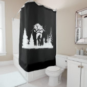 Rideaux De Douche Bigfoot dans la forêt Sasquatch Yeti (En situation)