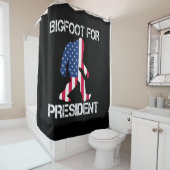 Rideaux De Douche Bigfoot pour le président Funny Bigfoot (En situation)