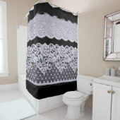 Rideaux De Douche Blanche dentelle ornementale isolée sur arrière - (En situation)