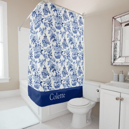 Rideaux De Douche Blue Chinoiserie Monogram Name Shower Curtain (En situation)