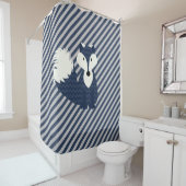 Rideaux De Douche Blue Fox sur Navy Blue et Grey Diagonal Stripes (En situation)