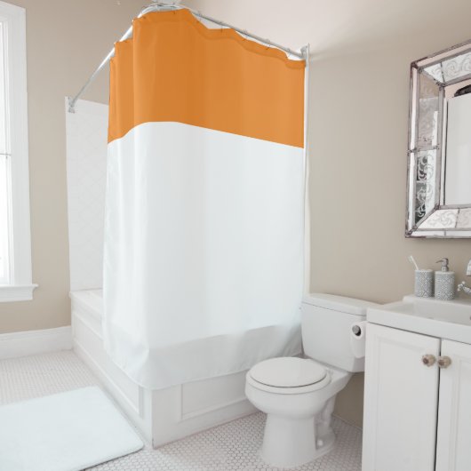 Rideaux De Douche Bright Large Tangerine Orange Top Stripe Sur Blanc (En situation)