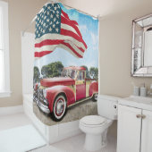 Rideaux De Douche Camion de ramassage rouge : Drapeau américain Vint (En situation)