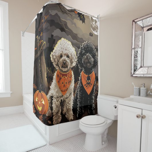 Rideaux De Douche Caniche Halloween Effrayant (En situation)