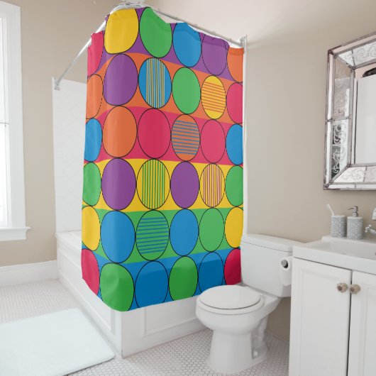 Rideaux De Douche Cercles et bandes de couleurs vives (En situation)