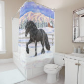 Rideaux De Douche Cheval Noir Friésien Roulette Trottant Dans La Nei (En situation)