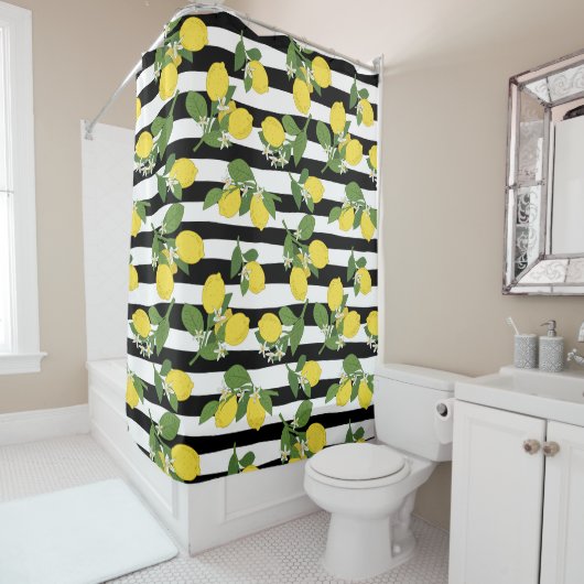 Rideaux De Douche Citrons charmants et fleurs sur rayures (En situation)