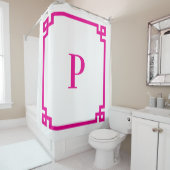 Rideaux De Douche Clé grecque simple monogramme rose chaud (En situation)