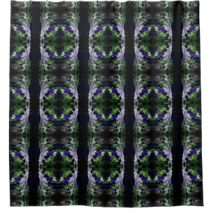 Rideaux De Douche Clematis Violet Sur La Clôture Dans Le Motif Solei