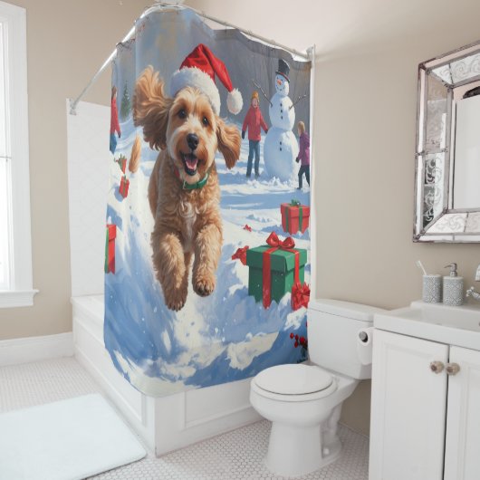 Rideaux De Douche Cockapoo courant dans la neige avec un chapeau de  (En situation)