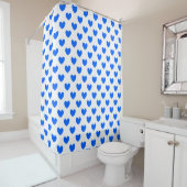 Rideaux De Douche Coeurs polka bleu sur blanc (En situation)