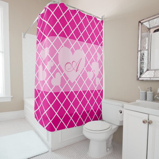 Rideaux De Douche Coeurs roses avec Monogramme de fille (En situation)