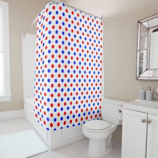 Rideaux De Douche Conception de points noirs blancs rouges bleus  (En situation)