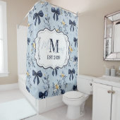 Rideaux De Douche Custom Elegant Blue Bow Floral Monogram (En situation)