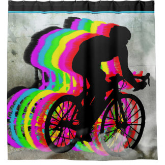 Rideaux De Douche Cyclistes faisant un cycle dans les nuages