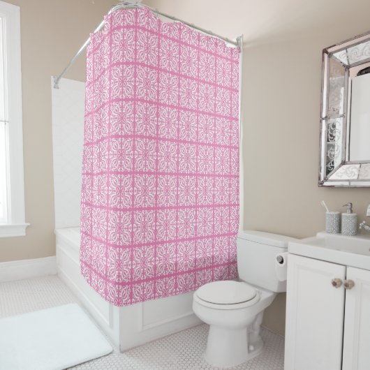 Rideaux De Douche Damas blanc sur rose (En situation)