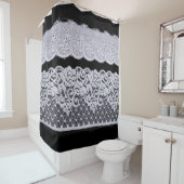 Rideaux De Douche Dentelle blanche ornementale, arrière - plan noir (En situation)