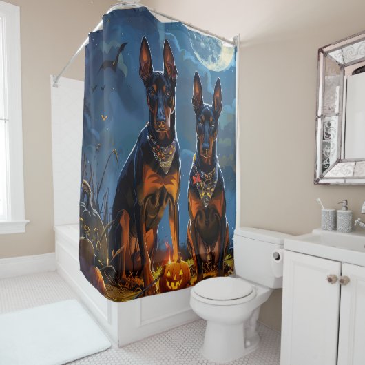 Rideaux De Douche Doberman Halloween Éffrayant (En situation)
