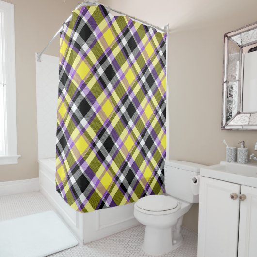 Rideaux De Douche Drapeau de fierté éclectique boho non binaire à ca (En situation)