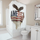 Rideaux De Douche Drapeau grunge américain et aigle (En situation)