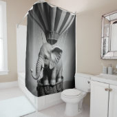 Rideaux De Douche Elephant bébé dans un ballon à air chaud (En situation)