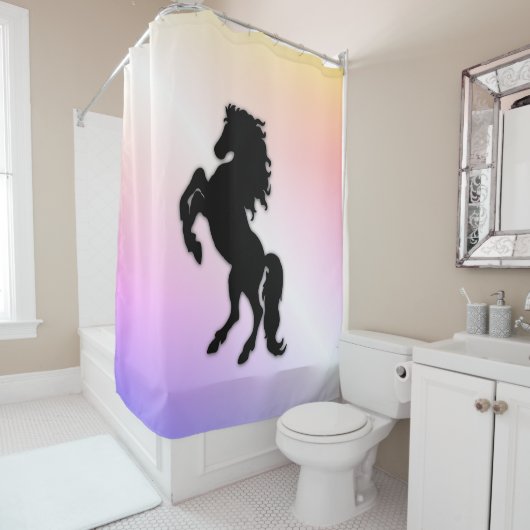Rideaux De Douche Élevage de l'étalon noir (En situation)