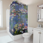 Rideaux De Douche Etang Lily, Monet<br><div class="desc">Oscar-Claude Monet (14 novembre 1840 - 5 décembre 1926) était un peintre français, un fondateur de la peinture impressionniste française et le praticien le plus constant et le plus prolifique de la philosophie du mouvement d'exprimer ses perceptions avant la nature, surtout en ce qui concerne la peinture en plein air...</div>