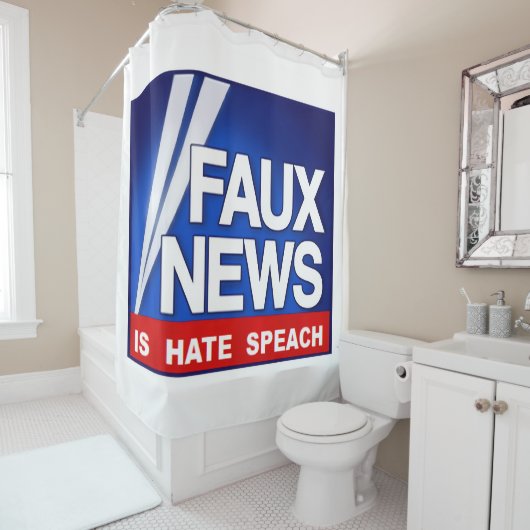 Rideaux De Douche Faux News (En situation)