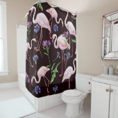 Rideaux De Douche Flamants d'aquarelle et fleurs sauvages motif. (En situation)